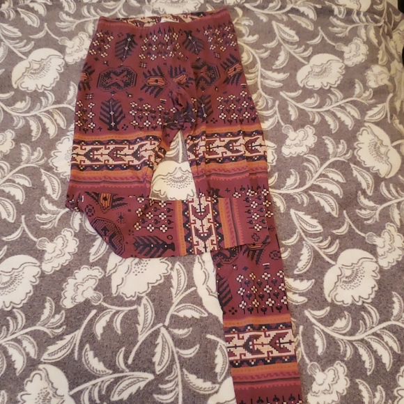 Garage Pants - Aztec patterned leggings